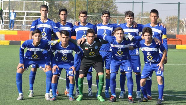 در هفته هفدهم لیگ برتر فوتبال گسترش فولاد شکست سنگینی را مقابل سپاهان اصفهان پذیرفت.