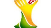 هنرمند بسیجی فرش دستباف طرح جام جهانی 20014 برزیل را می بافد