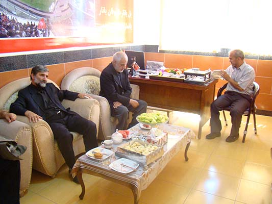 بازدید رئیس هیأت فوتبال از کانون هواداران تراکتورسازی تبریز