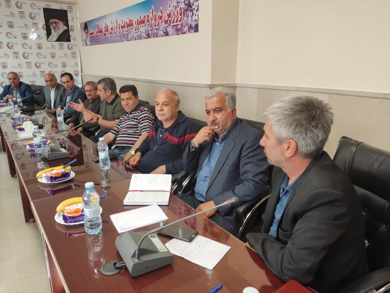 جلسه صمیمی مشوقین و کانون هواداران باشگاه تراکتور