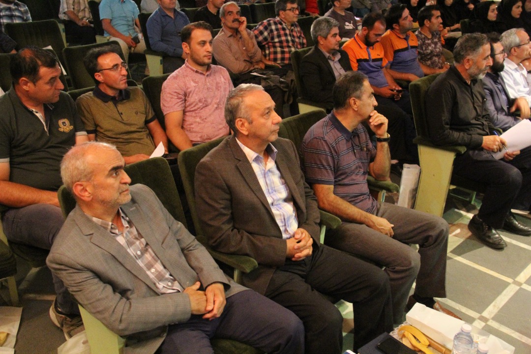 همایش دانش افزایی گرس روتز و استعدادیابی مدیران و مربیان مدارس فوتبال