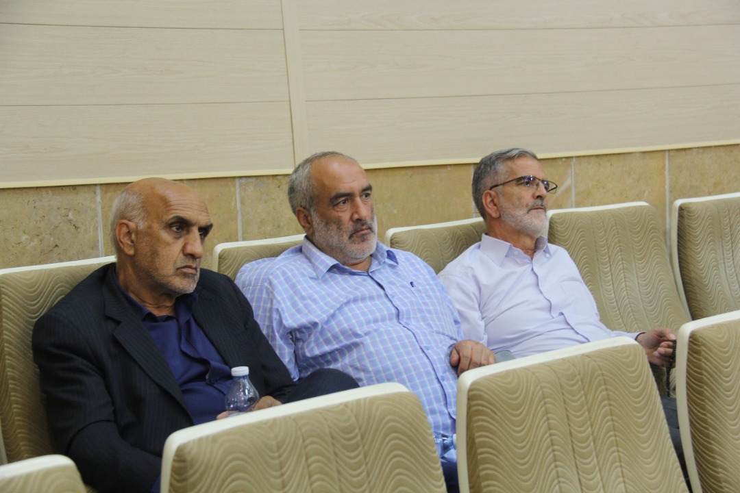 مراسم اهداء جوایز قهرمانان و تجلیل از عوامل اجرایی مسابقات فوتبال محلات تبریز