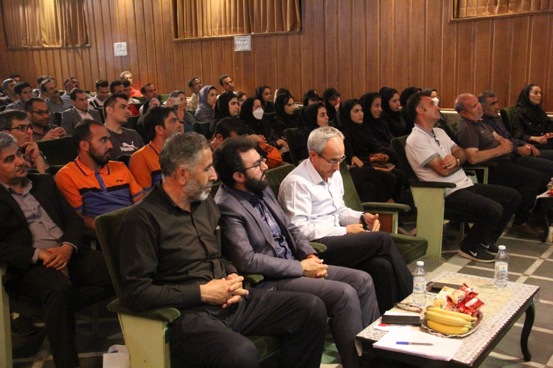 همایش دانش افزایی گرس روتز و استعدادیابی مدیران و مربیان مدارس فوتبال