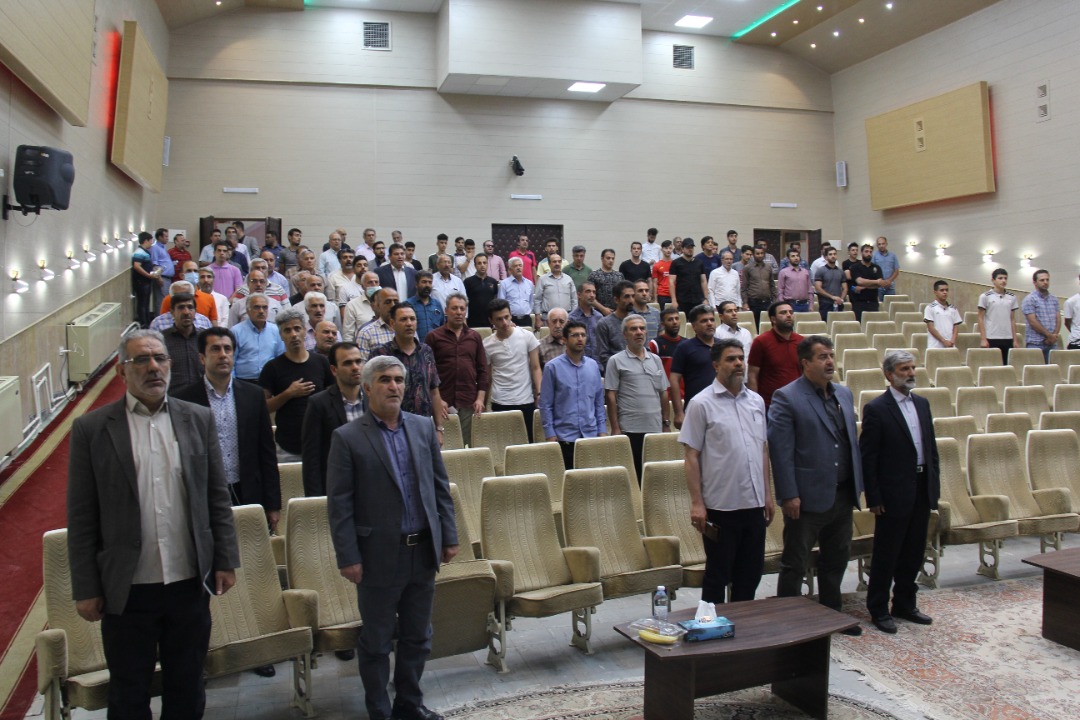 مراسم اهداء جوایز قهرمانان و تجلیل از عوامل اجرایی مسابقات فوتبال محلات تبریز