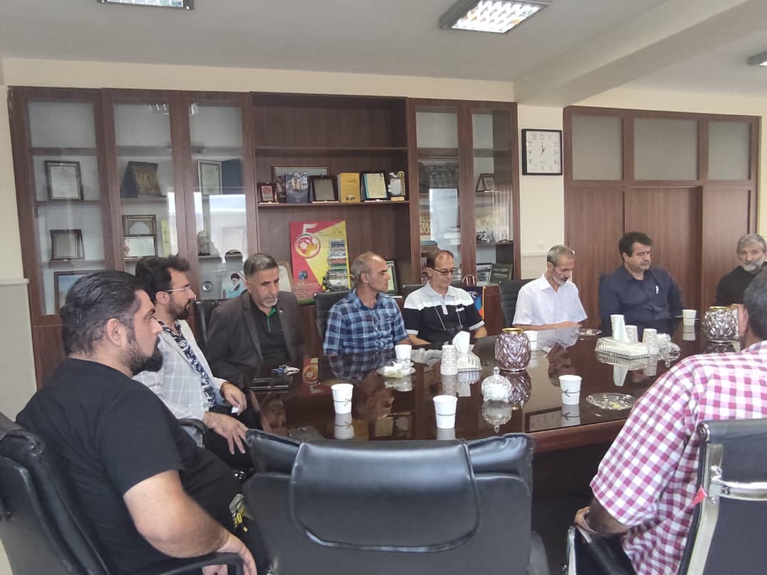 دیدار صمیمانه رئیس هیأت فوتبال با پیشکسوتان فوتبال استان