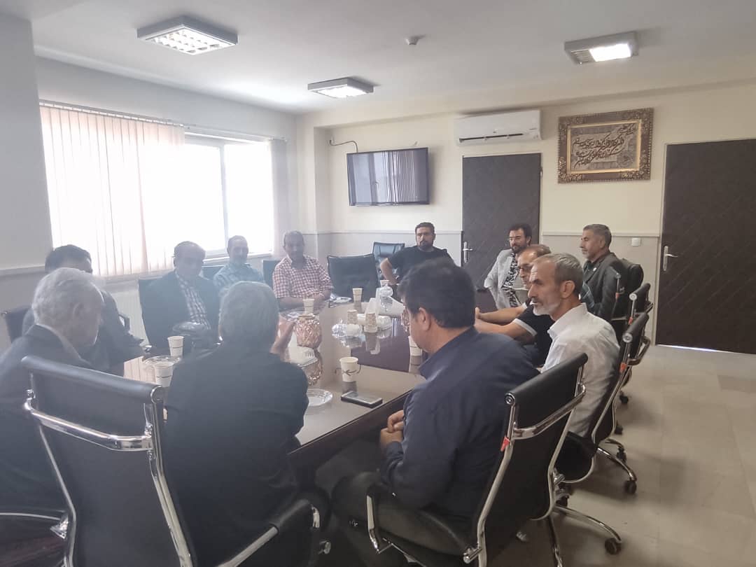 دیدار صمیمانه رئیس هیأت فوتبال با پیشکسوتان فوتبال استان