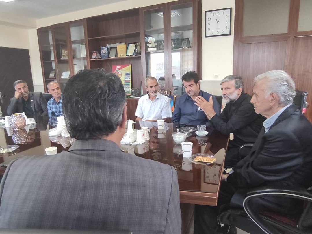 دیدار صمیمانه رئیس هیأت فوتبال با پیشکسوتان فوتبال استان