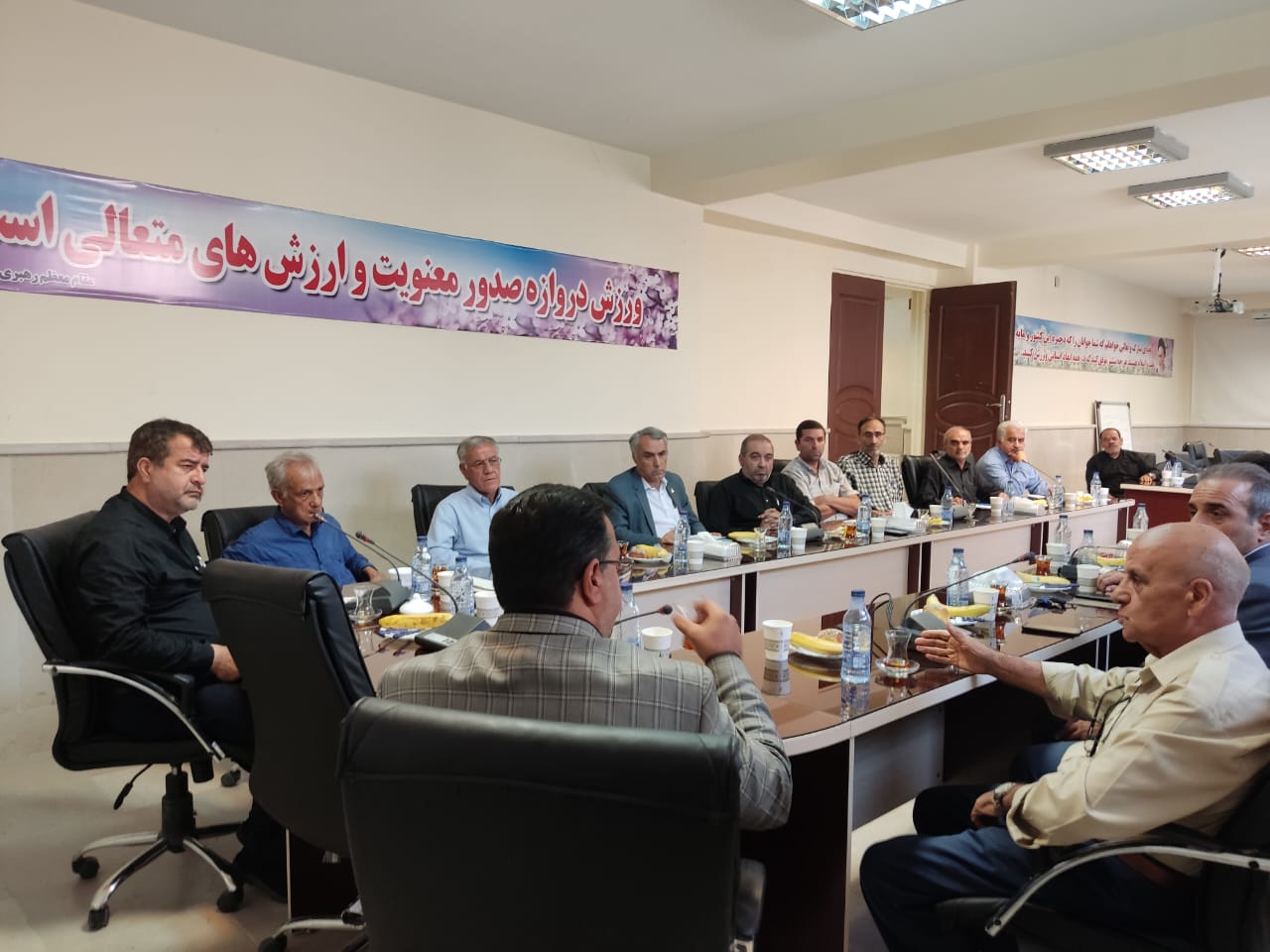 جلسه هماهنگی بازی پیشکسوتان (گرامیداشت استاد بیوک صباغ)