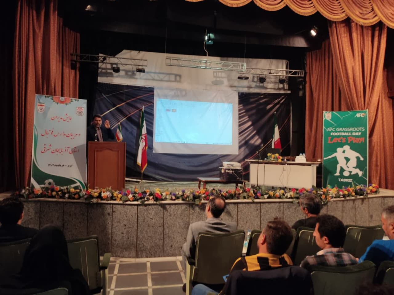 همایش توجیهی گرس روتز ویژه مدیران و مربیان مدارس فوتبال استان