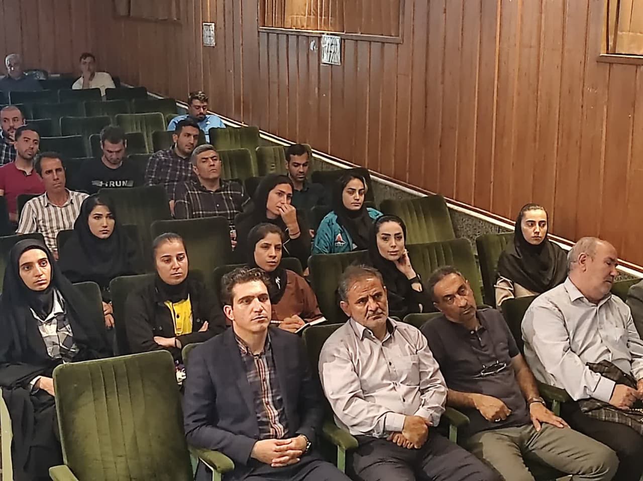 همایش توجیهی گرس روتز ویژه مدیران و مربیان مدارس فوتبال استان