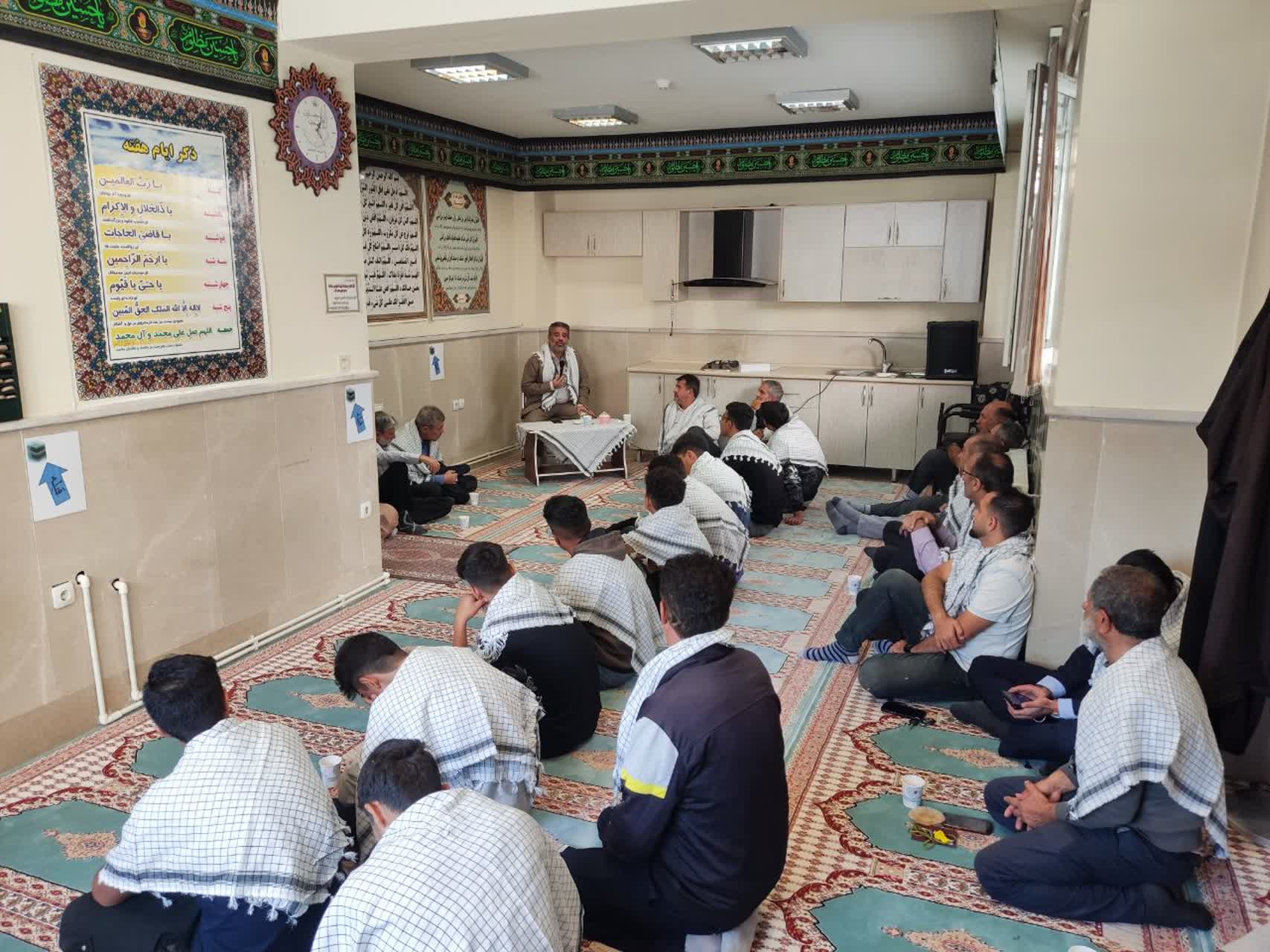 گرامیداشت هفته دفاع مقدس جامعه ورزشی فوتبال