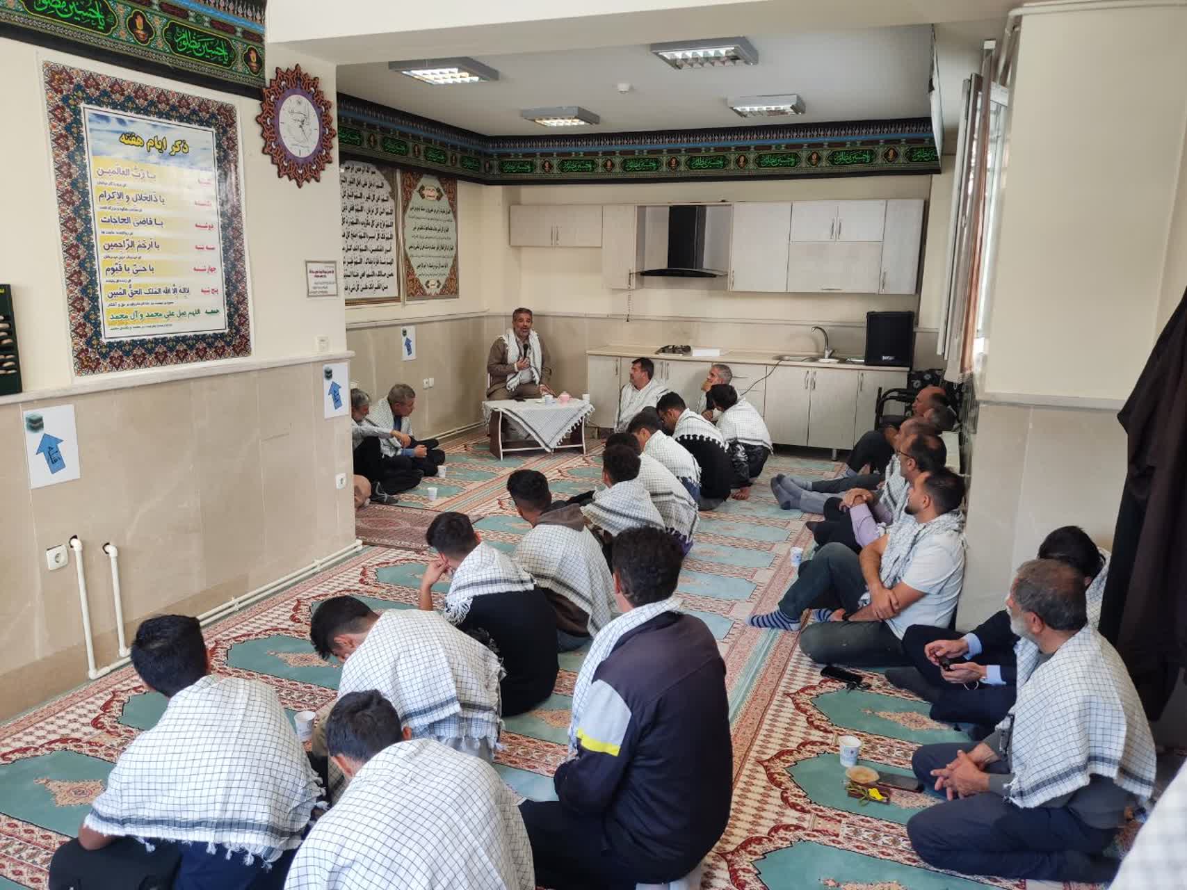 گرامیداشت هفته دفاع مقدس جامعه ورزشی فوتبال