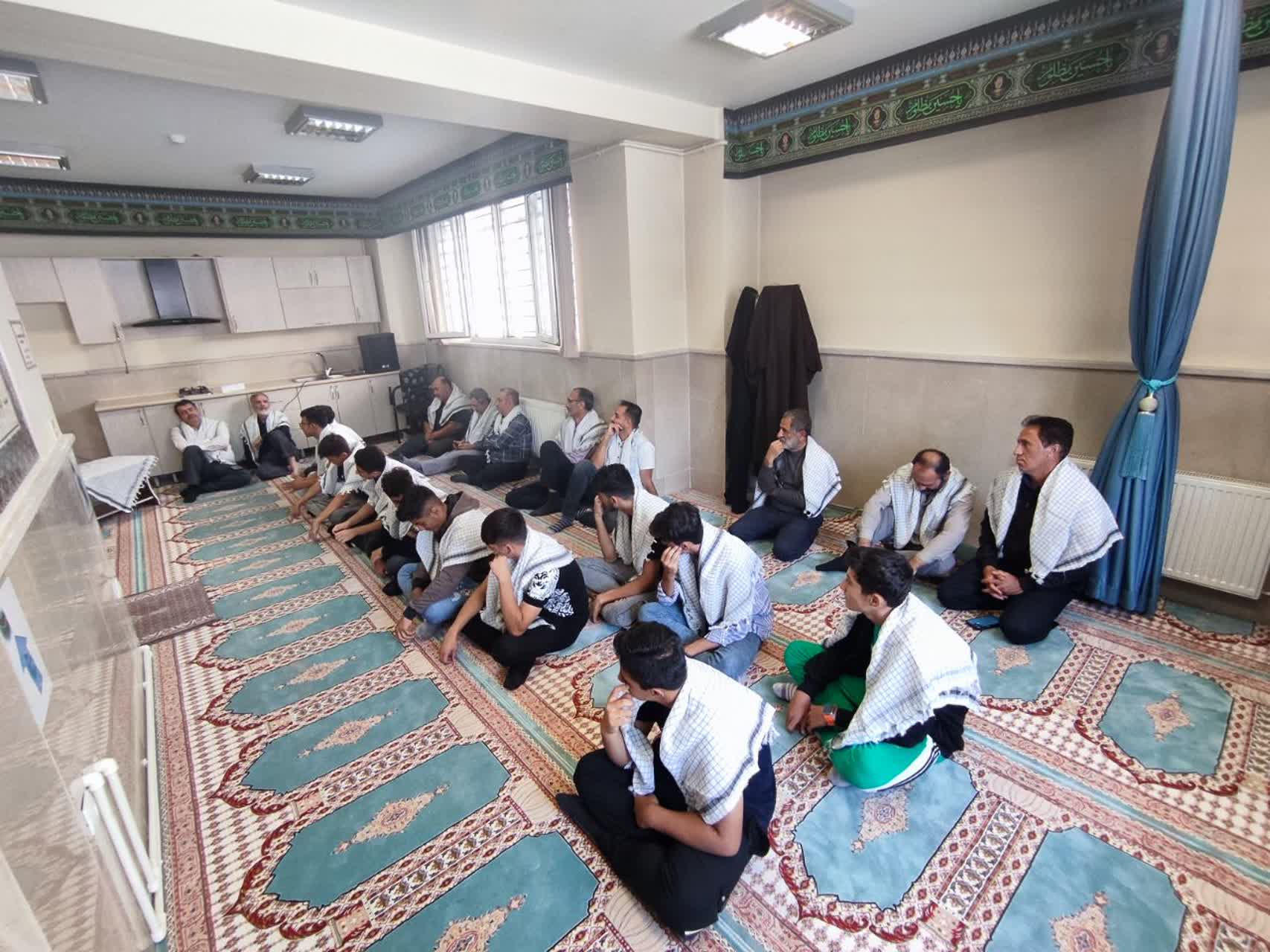 گرامیداشت هفته دفاع مقدس جامعه ورزشی فوتبال