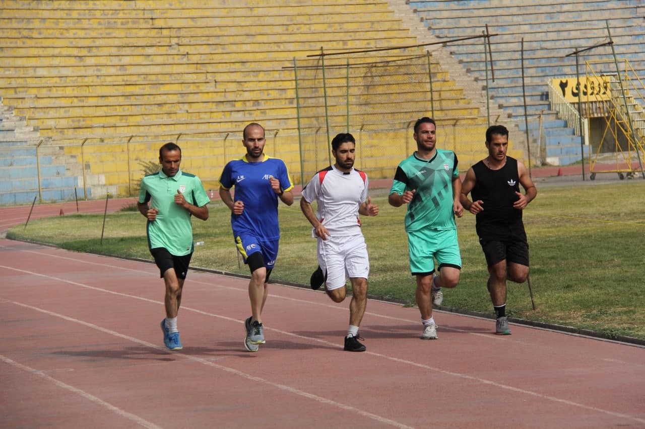 آزمون کتبی و تست آمادگی جسمانی داوران کلاس ارتقاء داوری فوتبال یک به ملی در تبریز