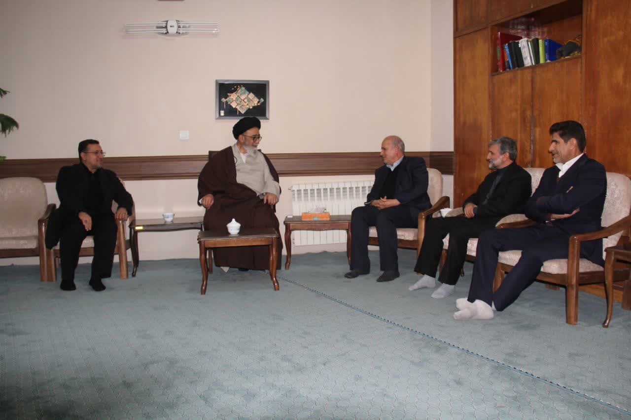 دیدار صمیمی رئیس فدراسیون فوتبال ایران با نماینده ولی فقیه در استان و امام جمعه محبوب تبریز حجةالاسلام والمسلمین دکتر آل هاشم
