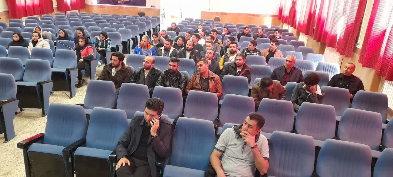 دوره دانش افزایی داوران فوتسال در ایلخچی