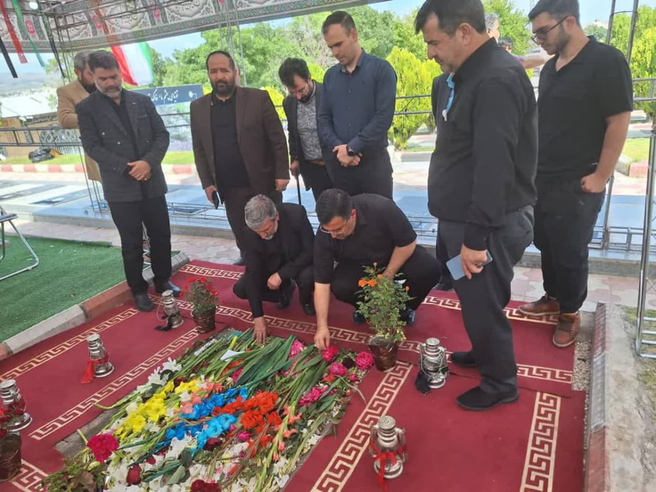 حضور بر سر مزار شهید مالک رحمتی در شهرستان مراغه