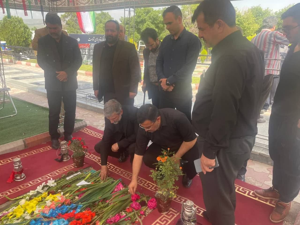 حضور بر سر مزار شهید مالک رحمتی در شهرستان مراغه