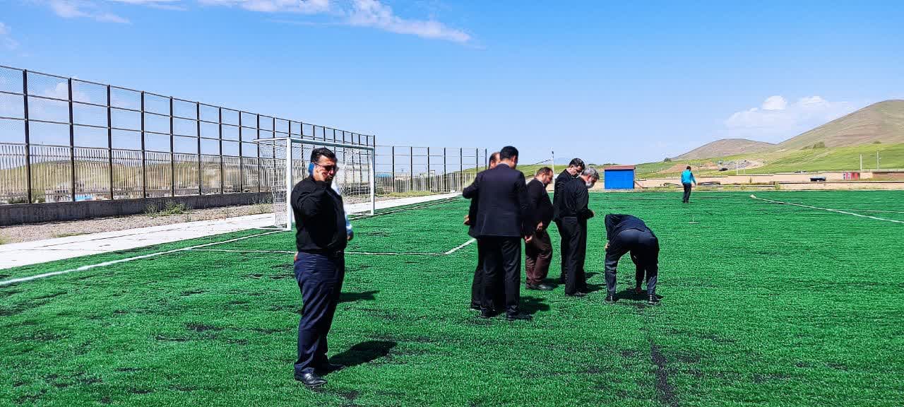 بازدید از زمین چمن مصنوعی شهرستان هریس