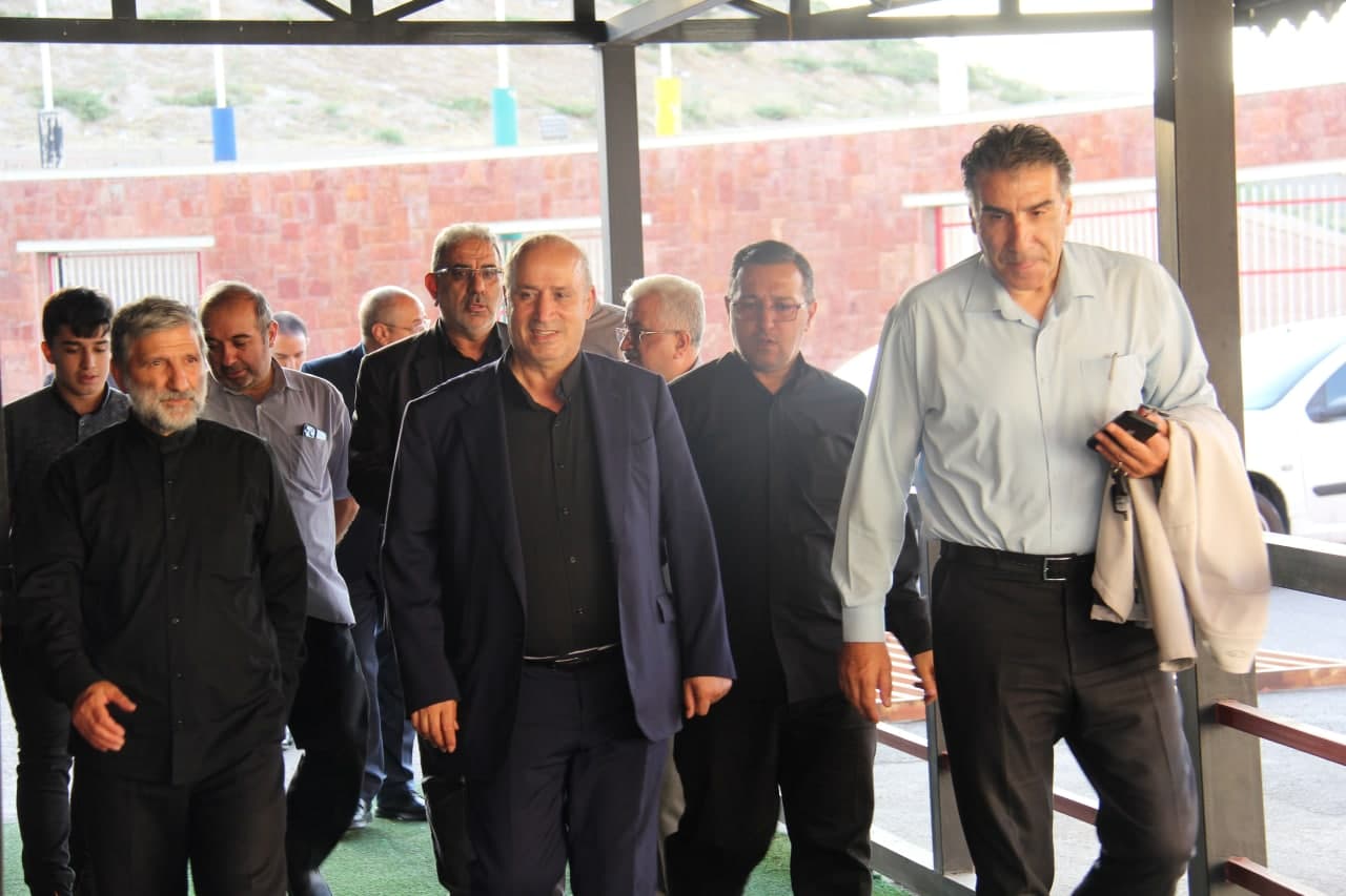 بازدید رئیس فدراسیون فوتبال ایران از استادیوم یادگار امام تبریز