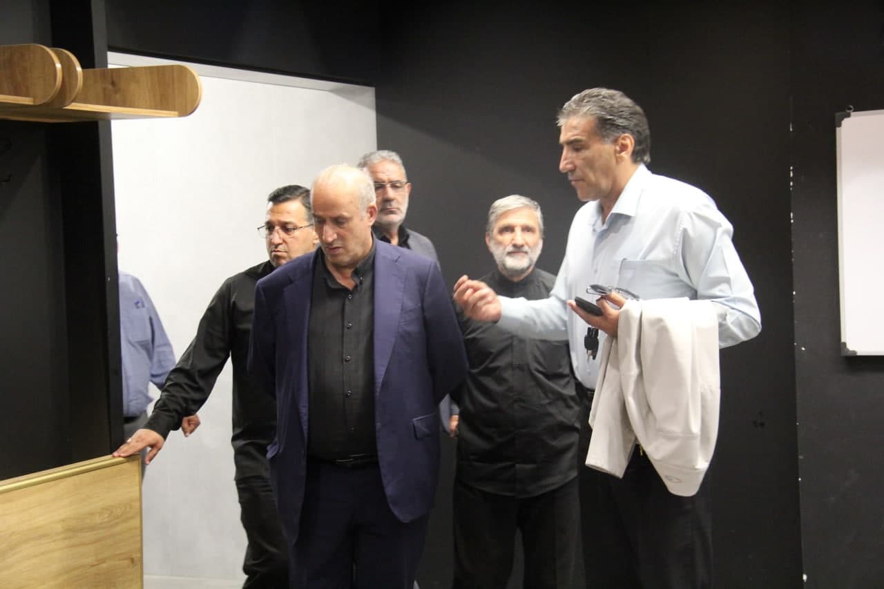بازدید رئیس فدراسیون فوتبال ایران از استادیوم یادگار امام تبریز