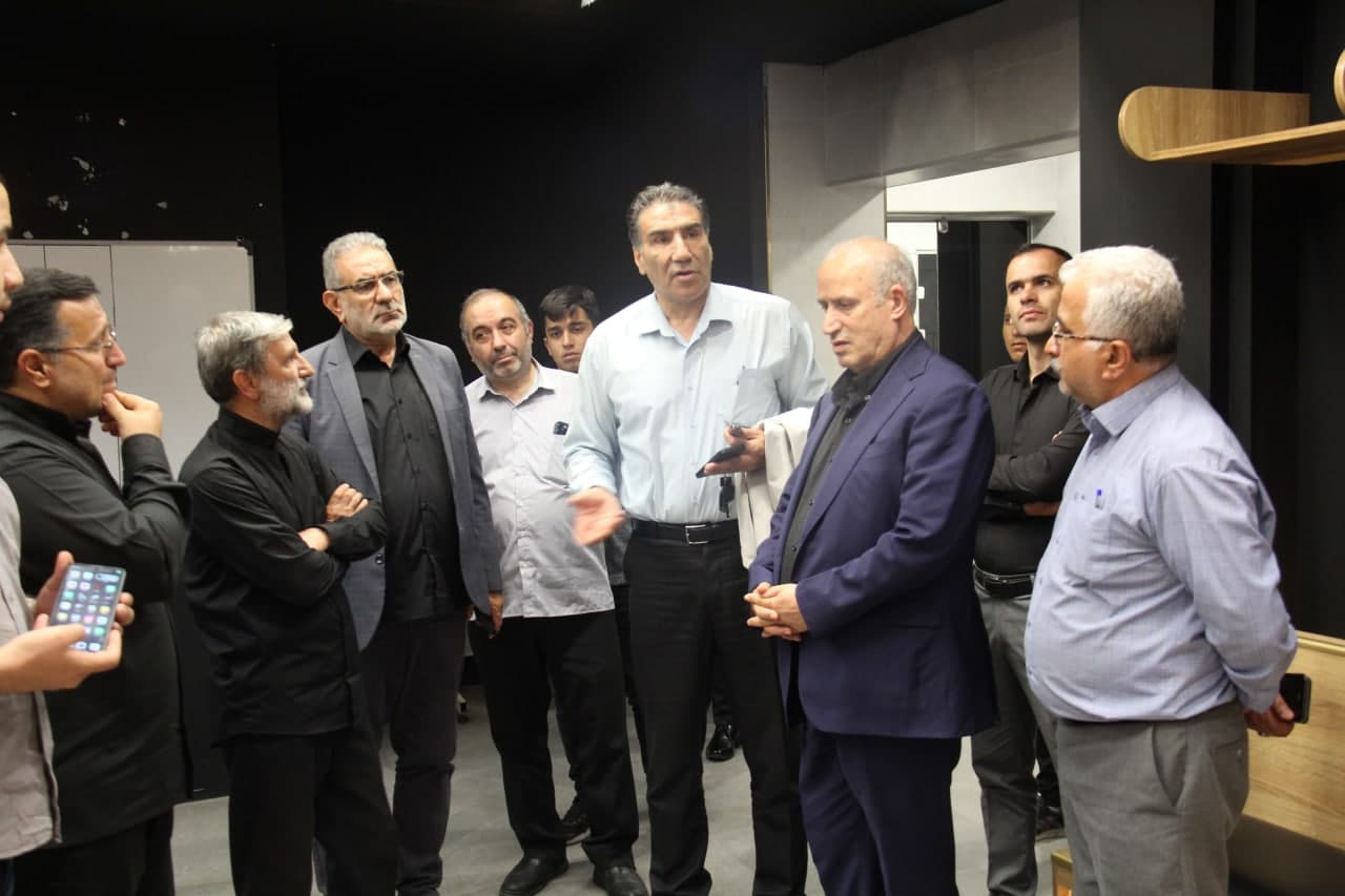 بازدید رئیس فدراسیون فوتبال ایران از استادیوم یادگار امام تبریز