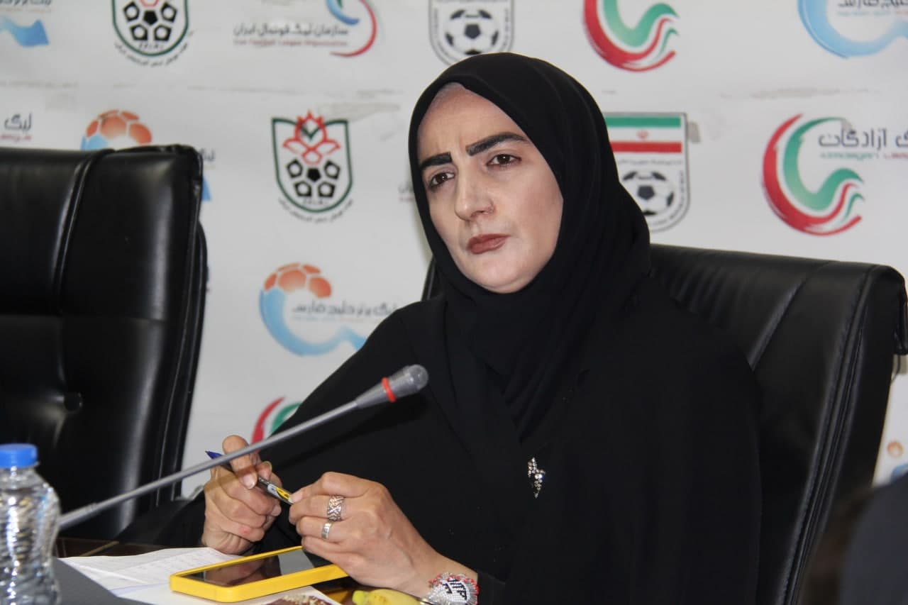 جلسه نائب رئیسان بانوان هیأت فوتبال استان