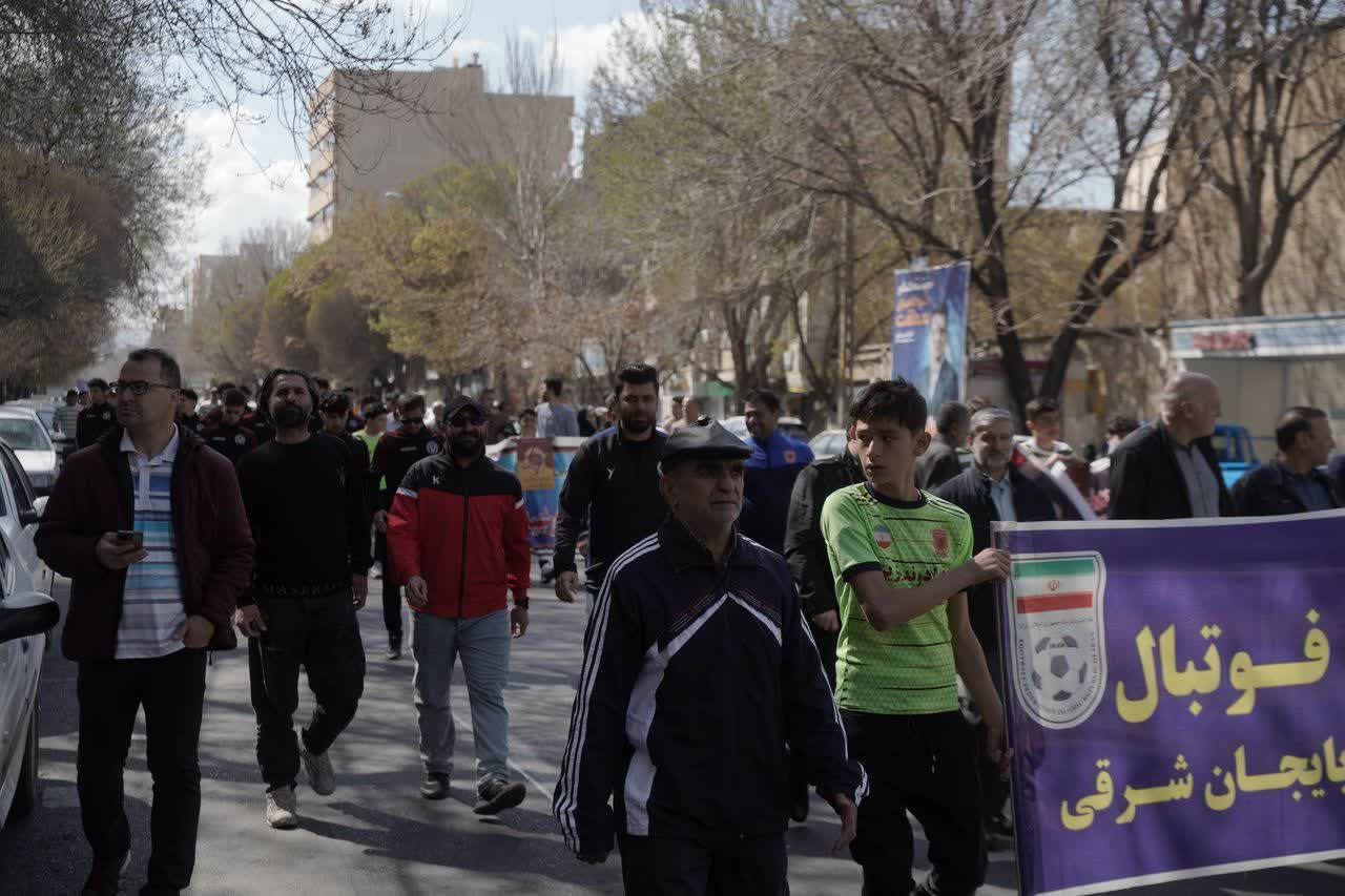 حضور جامعه ورزشی فوتبال در راهپیمایی روز قدس در تبریز