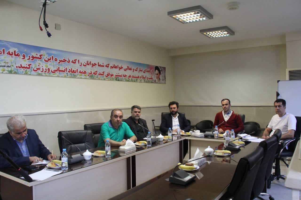 جلسه رؤسای هيأت فوتبال شهرستان ها