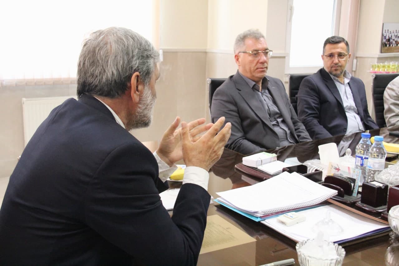 دیدار صمیمانه رئیس هیأت فوتبال استان با مدیر عامل جدید مس سونگون ورزقان