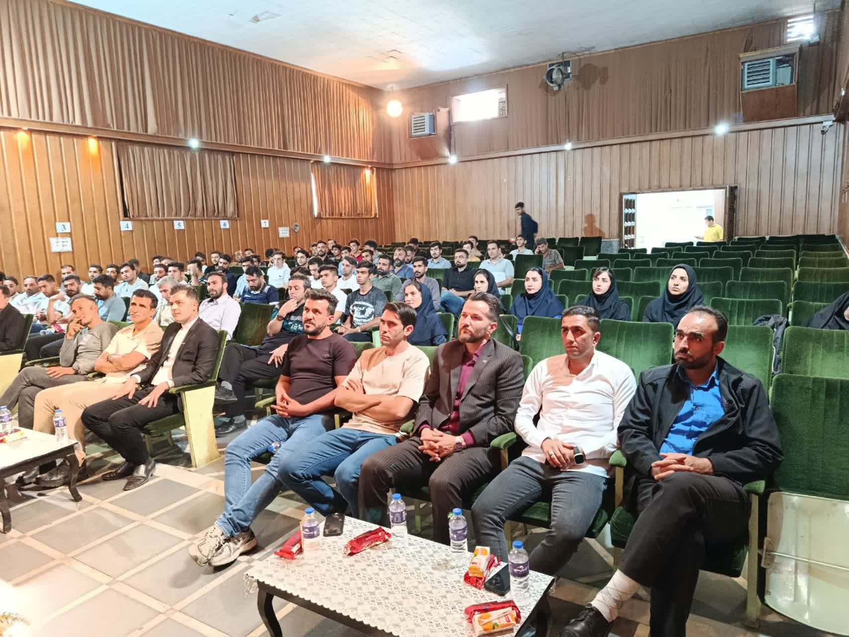 جلسه هم اندیشی داوران فعال استان
