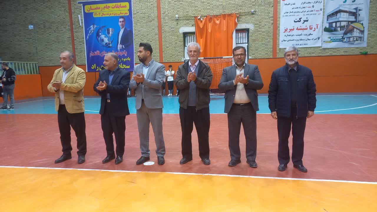 گزارش تصویری از مراسم فینال مسابقات فوتسال لیگ جوانان استان در شهرستان مرند