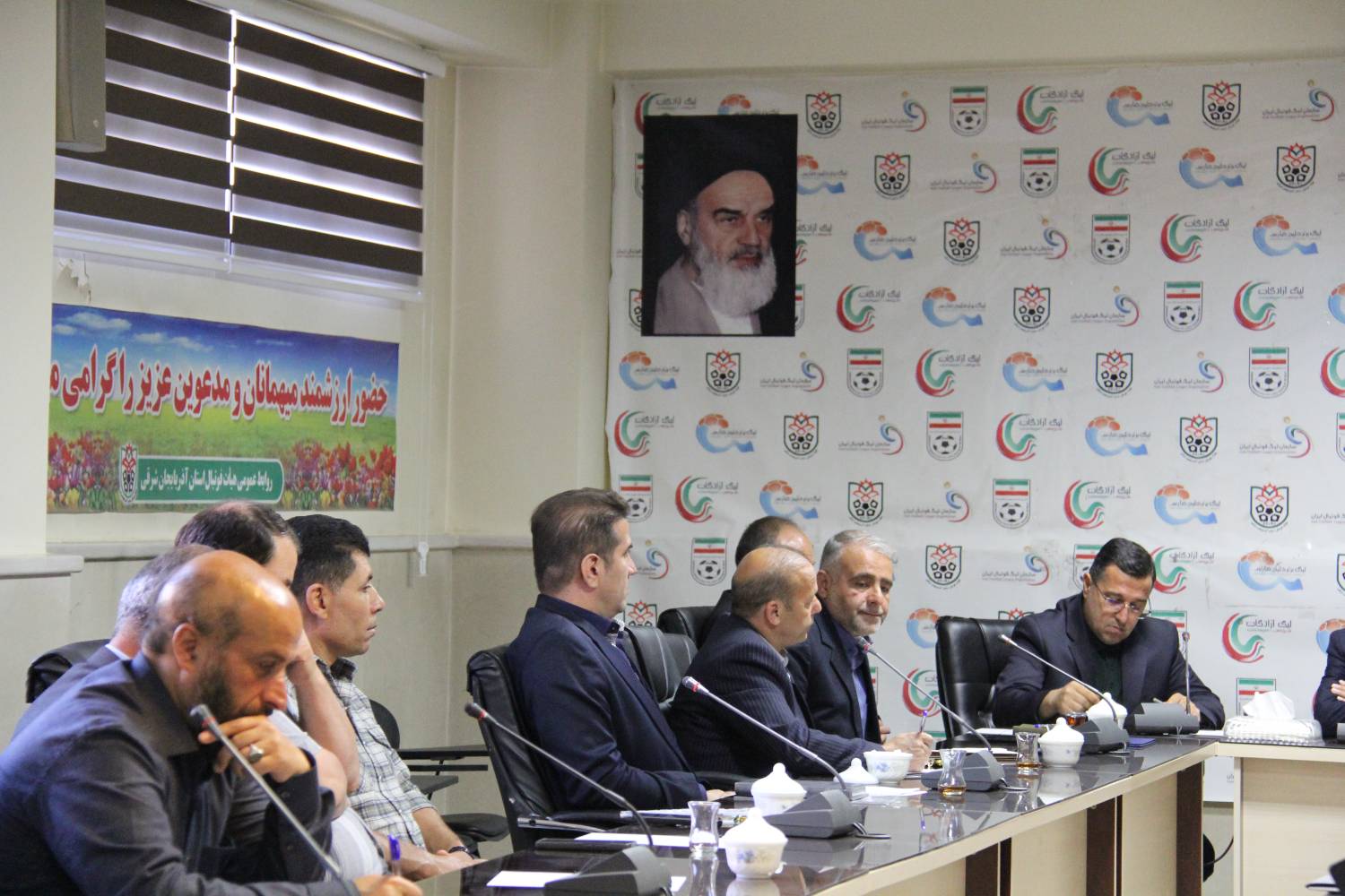 نشست صمیمی رئیس هیأت فوتبال استان با رؤسای هیأت فوتبال شهرستانها