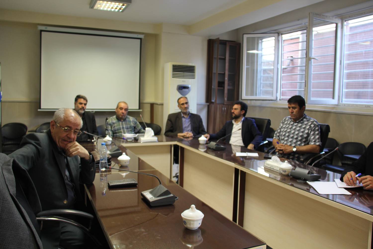 نشست صمیمی رئیس هیأت فوتبال استان با رؤسای هیأت فوتبال شهرستانها