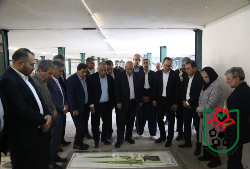 حضور مسئولان فدراسیون و رؤسای هیات‌های فوتبال کشور در مزار سردار سلیمانی و گلزار شهدای کرمان